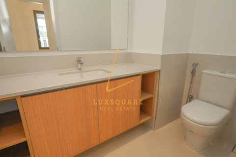 Villa in Dubai South (Dubai World Central), Dubai, UAE 3 bedrooms, 141 sq.m. № 669578 - photo 15