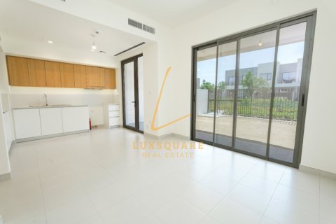 Villa in Dubai South (Dubai World Central), Dubai, UAE 3 bedrooms, 141 sq.m. № 669578 - photo 2