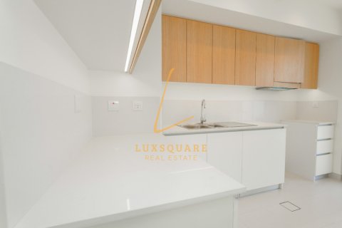 Villa in Dubai South (Dubai World Central), Dubai, UAE 3 bedrooms, 141 sq.m. № 669578 - photo 4