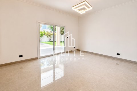 Villa in Meadows, Dubai, UAE 4 bedrooms, 1221 sq.m. № 741385 - photo 14