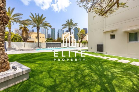 Villa uthyres i Meadows, Dubai, UAE 4 sovrum, 1221 kvm Nr. 741385 - fotografi 3