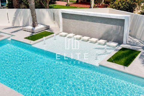 Villa in Meadows, Dubai, UAE 4 bedrooms, 1221 sq.m. № 741385 - photo 4