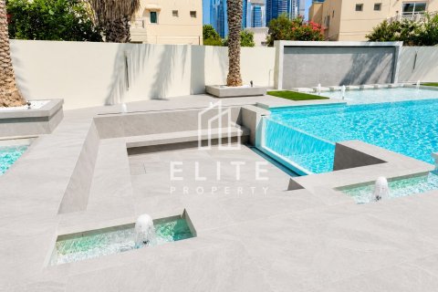 Villa in Meadows, Dubai, UAE 4 bedrooms, 1221 sq.m. № 741385 - photo 7