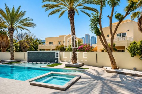 Villa in Meadows, Dubai, UAE 4 bedrooms, 1221 sq.m. № 741385 - photo 5