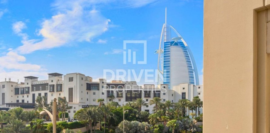 Byt v Umm Suqeim, Dubai, SAE 2 ložnice, 126.07 m² Č.: 768175