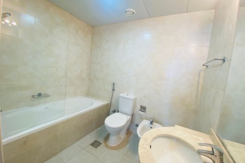 Appartement à louer à Jumeirah Lake Towers, Dubai, EAU 2 chambres, 116 m2 № 715694 - photo 11