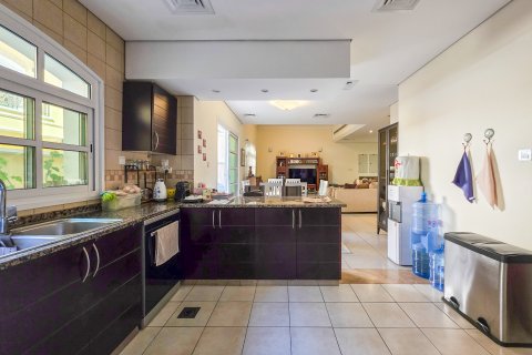 تاون هاوس للبيع في Dubai Sports City، دبي، الإمارات العربية المتحدة 3 غرفة نوم ، 251 متر مربع ، رقم 696054 - صورة 5