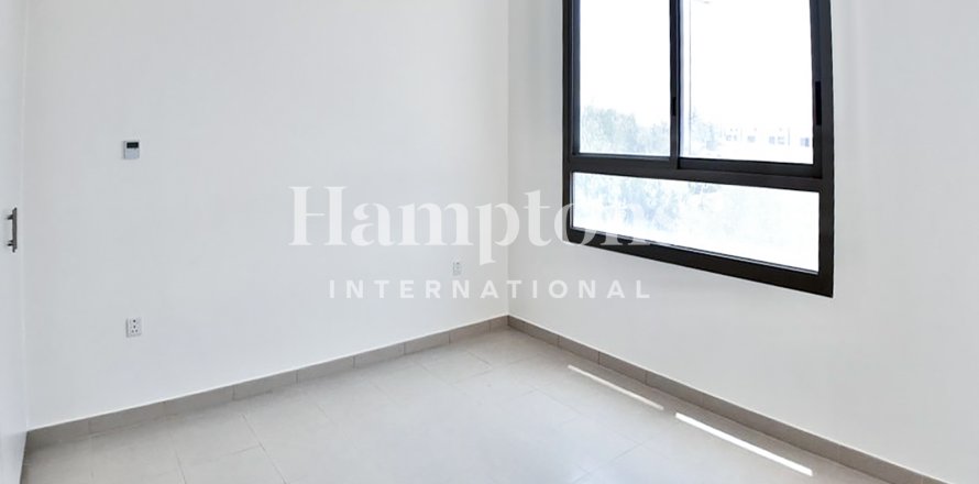 Townhouse în Town Square, Dubai, EAU 4 dormitoare, 503.41 mp.  №697498