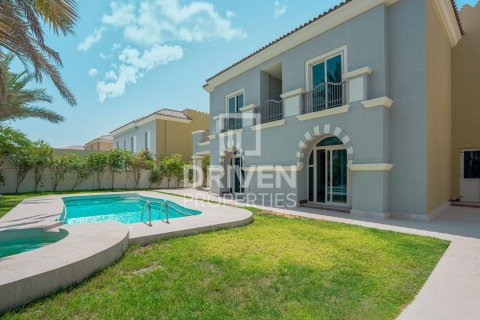 Vila di Dubai Sports City, UEA 5 kamar tidur, 556 m2 nomor 655333 - foto 2