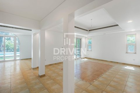 Vila di Dubai Sports City, UEA 5 kamar tidur, 556 m2 nomor 655333 - foto 4