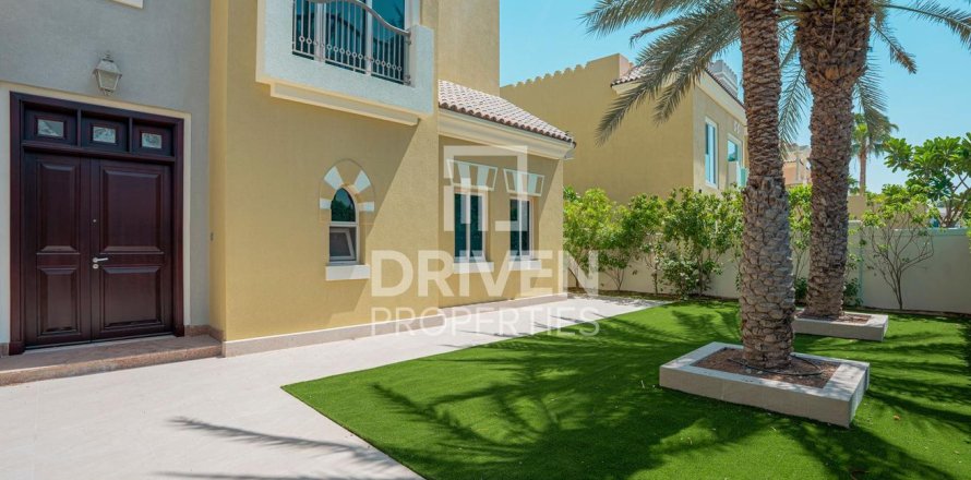 Vila di Dubai Sports City, UEA 5 kamar tidur, 556 m2 nomor 655333
