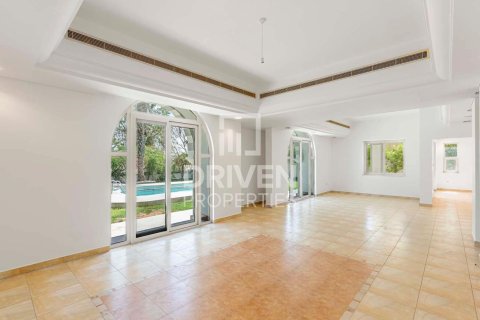 Vila di Dubai Sports City, UEA 5 kamar tidur, 556 m2 nomor 655333 - foto 10