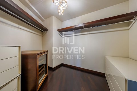 Apartemen di Downtown Dubai (Downtown Burj Dubai), UEA 2 kamar tidur, 152.27 m2 nomor 759093 - foto 11