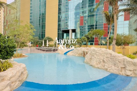 Apartament de închiriat în Jumeirah Beach Residence, Dubai, EAU 4 dormitoare, 345 mp.  №720685 - poză 27