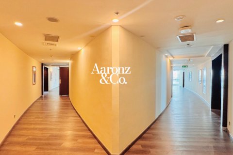 Apartament de închiriat în Jumeirah Beach Residence, Dubai, EAU 4 dormitoare, 345 mp.  №720685 - poză 25