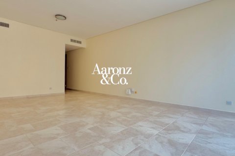 Apartament de închiriat în Jumeirah Beach Residence, Dubai, EAU 4 dormitoare, 345 mp.  №720685 - poză 6