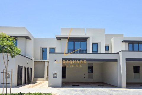 Huvila Jebel Ali, Dubai, Arabiemiraatit 3 makuuhuonetta, 242 m2 № 720680