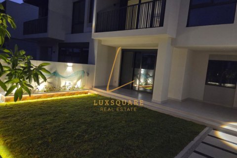 Villa itt: Jebel Ali, Dubai, EAE, 3 hálószoba, 242 m², azonosító: 720680 - fénykép 25