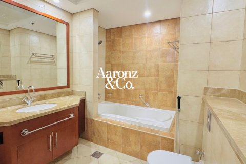 Apartament de închiriat în Jumeirah Beach Residence, Dubai, EAU 2 dormitoare, 189 mp.  №720686 - poză 13