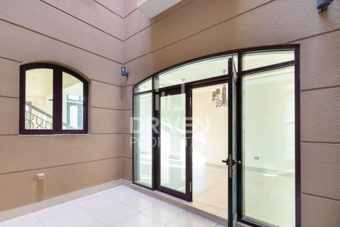 Townhouse til salg i Jumeirah Village Circle, Dubai, UAE 4 soveværelser, 170.29 kvm № 755886 - foto 17