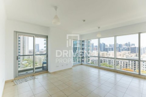 Apartment in The Views, Dubai, UAE 2 bedrooms, 127.93 sq.m. № 743240 - photo 1