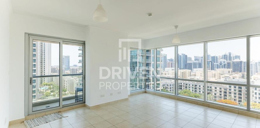 Apartment in The Views, Dubai, UAE 2 bedrooms, 127.93 sq.m. № 743240