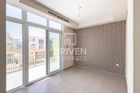 Vila di Dubai, UAE 3 bilik tidur, 191.84 meter persegi № 742447 - foto 13