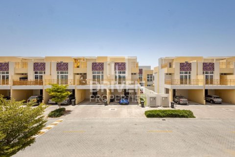 Vila di Dubai, UAE 3 bilik tidur, 191.84 meter persegi № 742447 - foto 3
