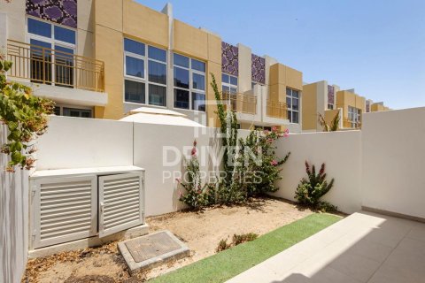 Vila di Dubai, UAE 3 bilik tidur, 191.84 meter persegi № 742447 - foto 16
