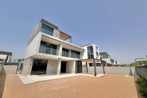 Kaupunkipientalo Arabian Ranches 3, Dubai, Arabiemiraatit 5 makuuhuonetta, 548.69 m2 № 768833 - kuva 1