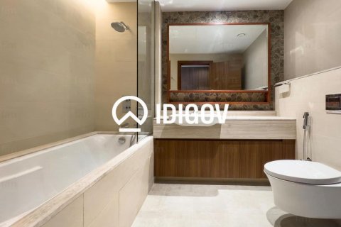 Apartment in Downtown Dubai (Downtown Burj Dubai), Dubai, UAE 3 bedrooms, 191.84 sq.m. № 764697 - photo 14