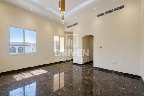 Vila v Al Safa, Dubai, SAE 5 spální, 1300.92 m2 č. 768072 - Fotografia 18