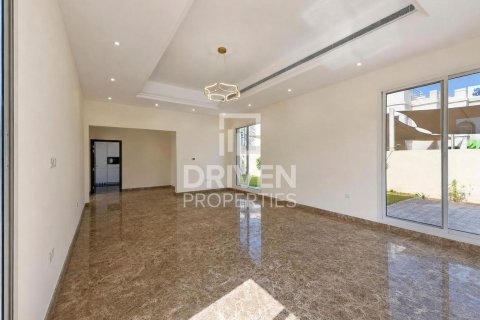 Vila v Al Safa, Dubai, SAE 5 spální, 1300.92 m2 č. 768072 - Fotografia 6