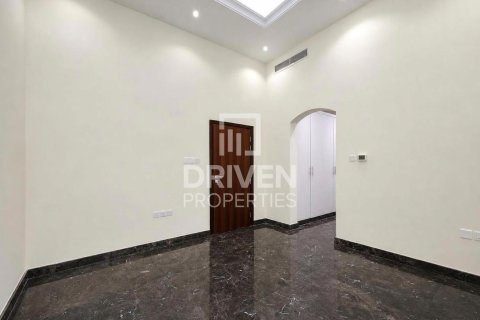 Vila v Al Safa, Dubai, SAE 5 spální, 1300.92 m2 č. 768072 - Fotografia 15