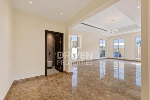 Vila v Al Safa, Dubai, SAE 5 spální, 1300.92 m2 č. 768072 - Fotografia 8