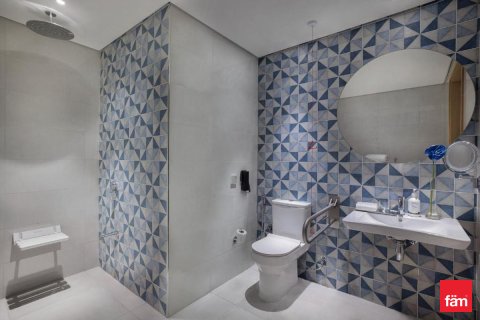 Hotel Apartment in Palm Jumeirah, Dubai, UAE 32.9 sq.m. № 647969 - photo 11