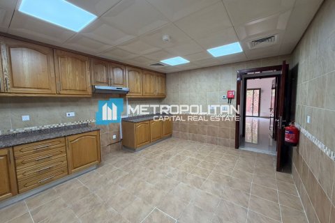 Vila v Abu Dhabi, SAE 4 ložnice, 321.8 m² Č.: 678066 - fotografie 3
