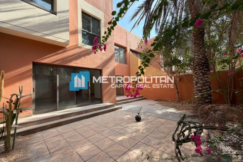 Vila v Abu Dhabi, SAE 4 ložnice, 321.8 m² Č.: 678066 - fotografie 1