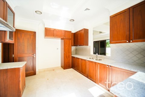 Müüa villa asukohaga Arabian Ranches, Dubai, AÜE: 5 magamistoaga, 343.56 m² Nr 758781 - pilt 6