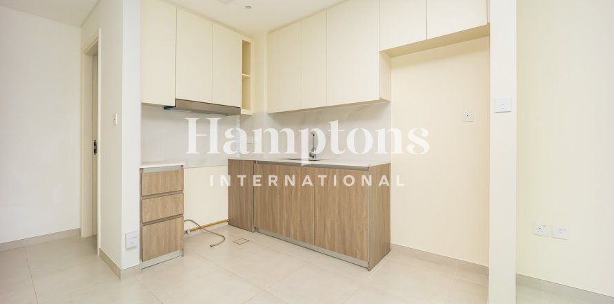 Jumeirah Village Triangle、Dubai、UAEにあるタウンハウス 3ベッドルーム、175.494 m2 No700692