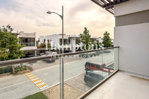 Villa in Dubai, UAE 6 bedrooms, 376.81456800 sq.m. № 700691 - photo 16