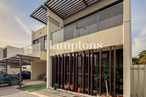 Villa in Dubai, UAE 6 bedrooms, 376.81456800 sq.m. № 700691 - photo 19