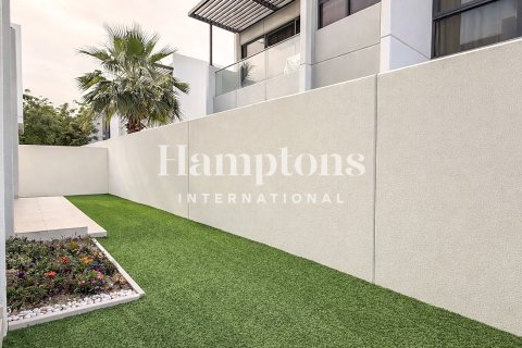 Villa in Dubai, UAE 6 bedrooms, 376.81456800 sq.m. № 700691 - photo 11