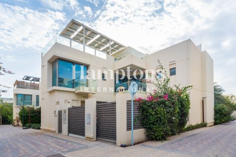 Kuća u nizu u gradu Jumeirah Islands, Dubai, UAE 3 spavaće sobe, 196.95436000 m2 Br. 703263 - Slika 29