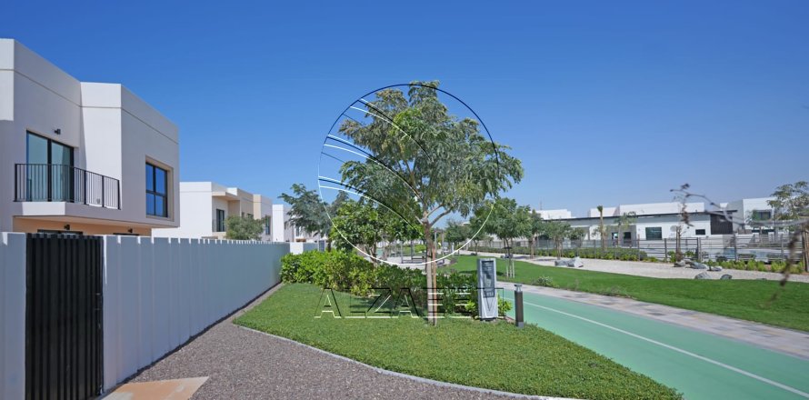 Villa on the Yas Island, Abu Dhabi, UAE 4 bedrooms, 476 sq.m. № 725777
