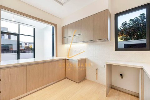 Vilë në Al Furjan, Dubai, Emiratet e Bashkuara Arabe 3 dhoma gjumi, 238 m2. № 707975 - Foto 6