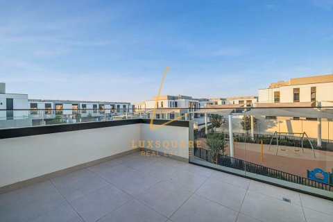 Vilë në Al Furjan, Dubai, Emiratet e Bashkuara Arabe 3 dhoma gjumi, 238 m2. № 707975 - Foto 27