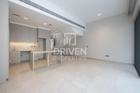 טאונהאוס להשכרה ב Mohammed Bin Rashid City, Dubai, איחוד האמירויות  3 חדרי שינה, 129.32 מ"ר, מספר 744823 - תמונה 2
