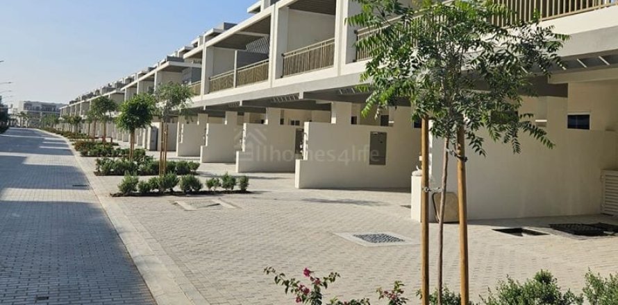 Rumah bandar di DAMAC Hills (Akoya by DAMAC), Dubai, UAE 3 bilik tidur, 112 meter persegi № 685490