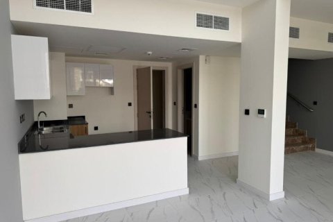 Villa à louer à Rukan, Dubai, EAU 2 chambres, 79 m2 № 685495 - photo 17